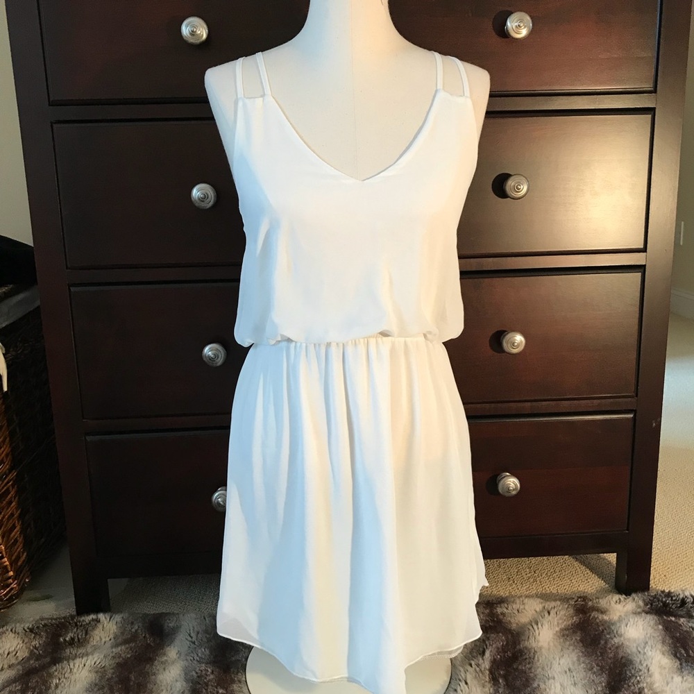 Gorgeous chiffon white dress!!